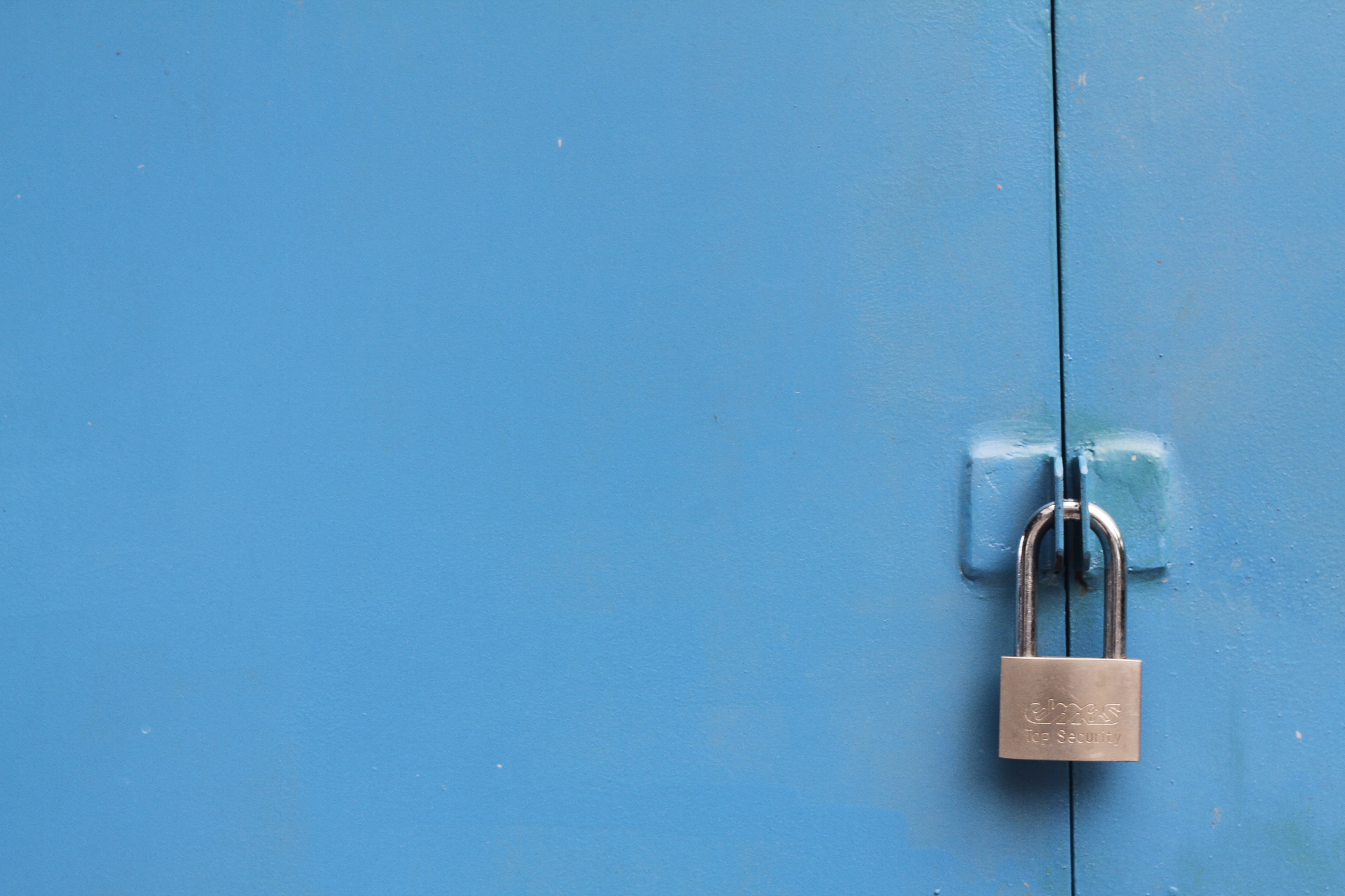 Lock keeping items secure. Image via Unsplash.